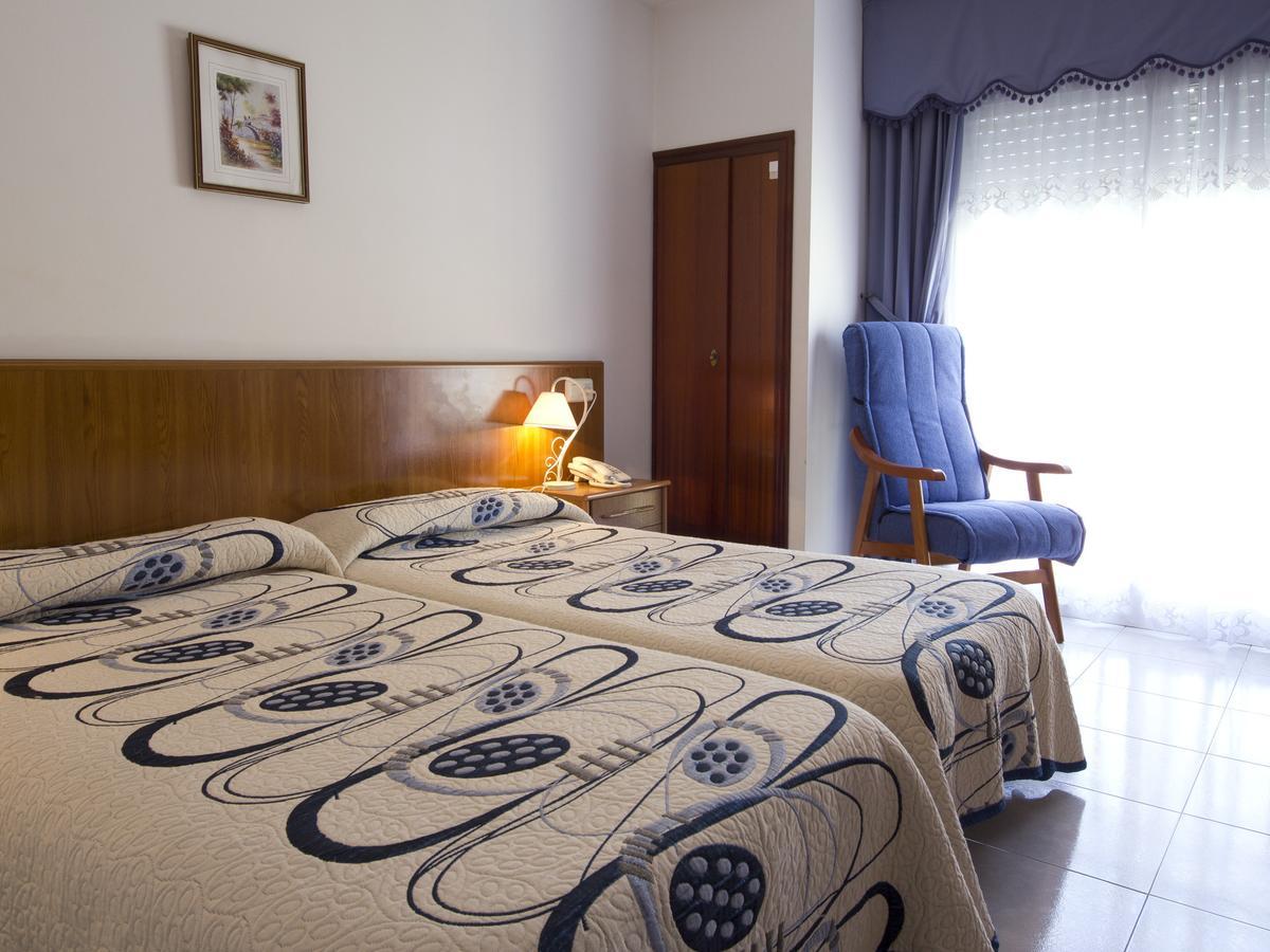 Hotel Restaurante Xaneiro Melide Ruang foto